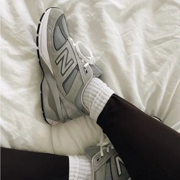 New Balance: 990v5 Grey Castlerock🪨 - Picture 1 of 4